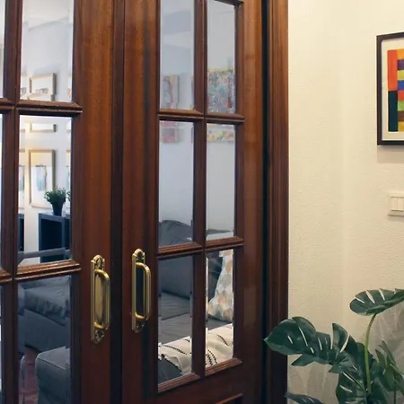 Апартаменты Lasai Con Parking Directo *